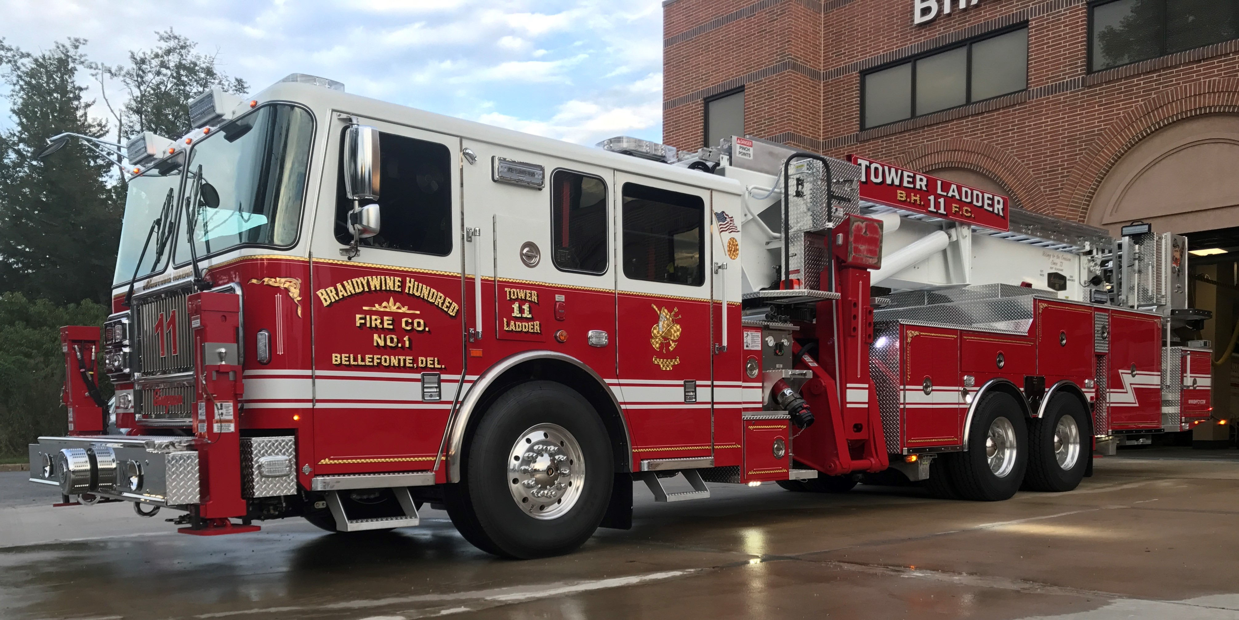 Seagrave Marauder II 95' Aerialscope. 